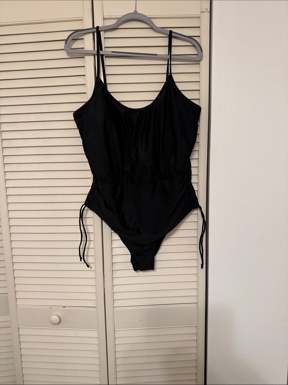 Cupshe Black One-Piece Swimsuit with Adjustable Side Ties